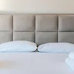 Urban Oasis 1 Bedroom 500mbs Apartman Durrës