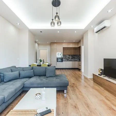 Urban Oasis 1 Bedroom 500mbs * Durres