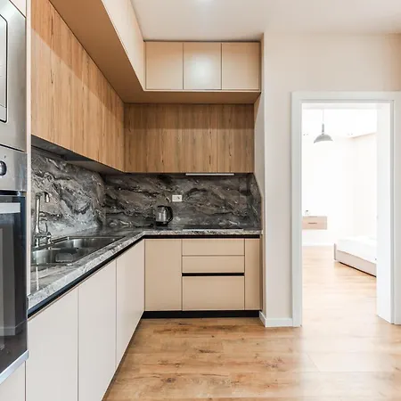 Urban Oasis 1 Bedroom 500mbs *