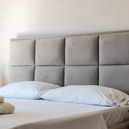 Apartment Urban Oasis 1 Bedroom 500mbs