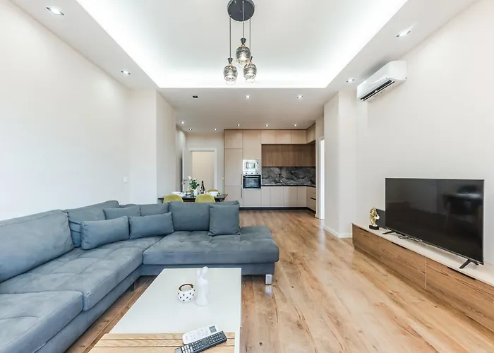 Urban Oasis 1 Bedroom 500mbs * Durrës