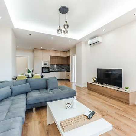 Urban Oasis 1 Bedroom 500mbs Durrës
