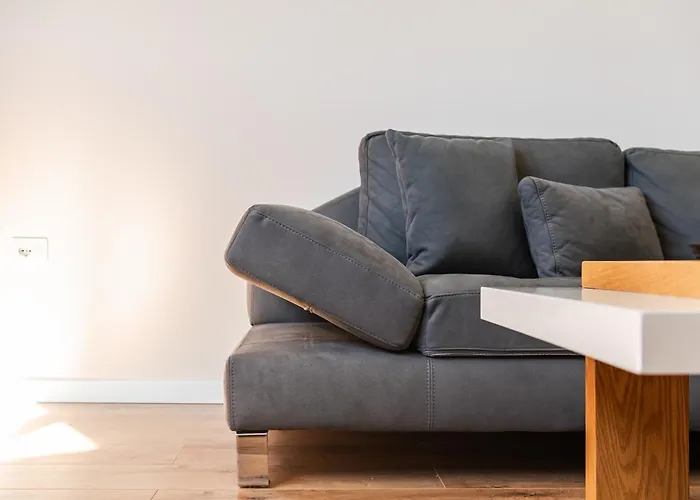 Urban Oasis 1 Bedroom 500mbs *