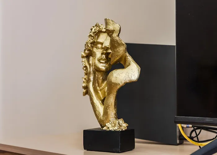 Urban Oasis 1 Bedroom 500mbs Apartment