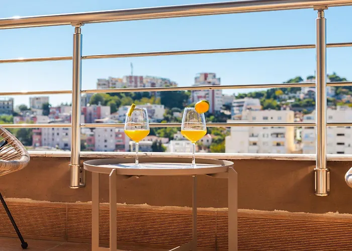 Urban Oasis 1 Bedroom 500mbs *